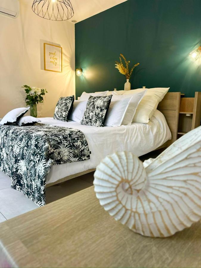 La Parenthese Chez Seb Et Gwen Apartment Льо Тампон Екстериор снимка